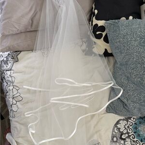 Elegant White Bridal Veil